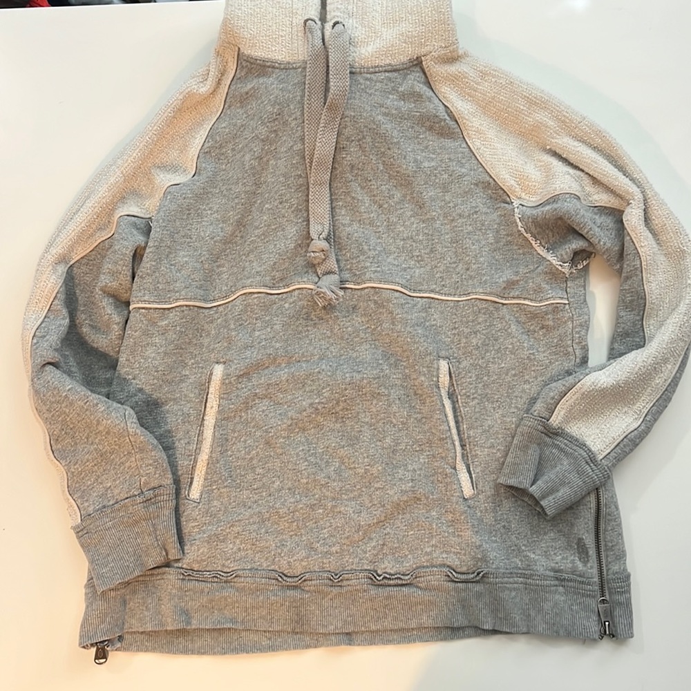 Free People Movement Women’s Grey White Quarter Zip Sweatshirt Hooded Small S 0